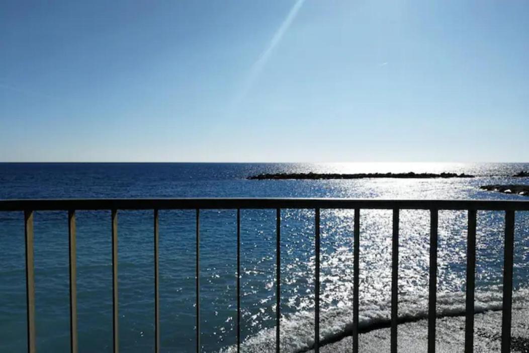 Appartamento Maison Du Port Vieux Sanremo Esterno foto